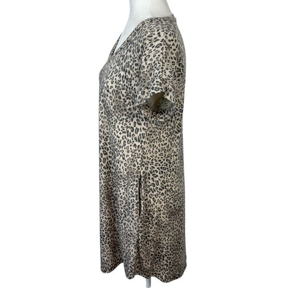Leopard Print Short Sleeve V-Neck Dress - Mocha - Picture 3 of 7